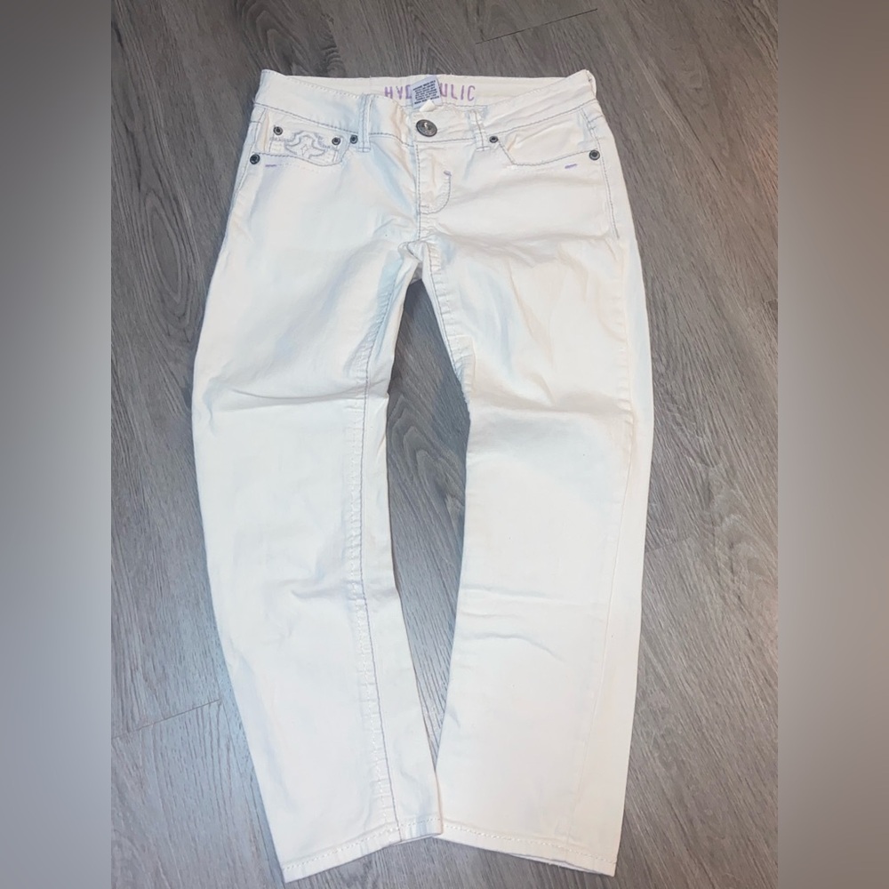 Hydraulic White Women’s Capris